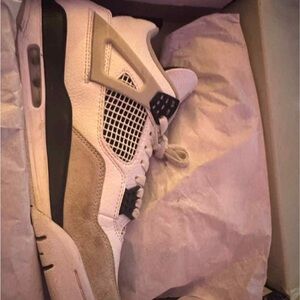 Men's White and Tan Sneakers